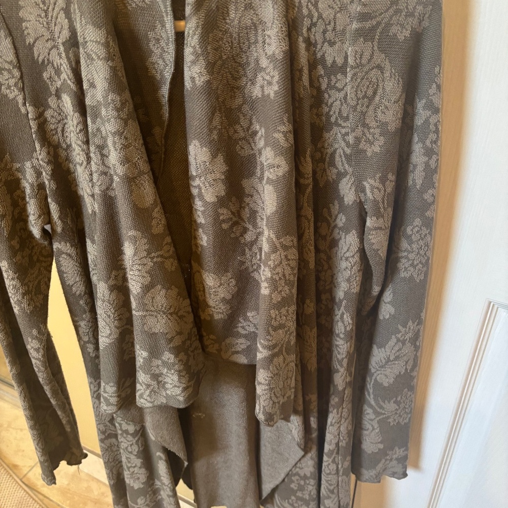 Knox Rose Size Medium Shawl Collar Cardigan